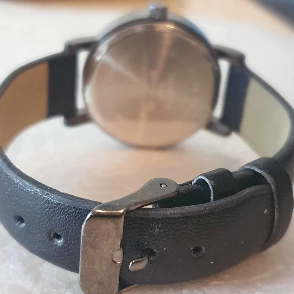 🦋10/$20🦋 FMDOP533 Black/White Leather Women's Watch